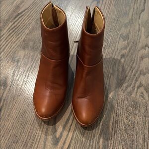 Nisolo Brown Leather Ankle Boots